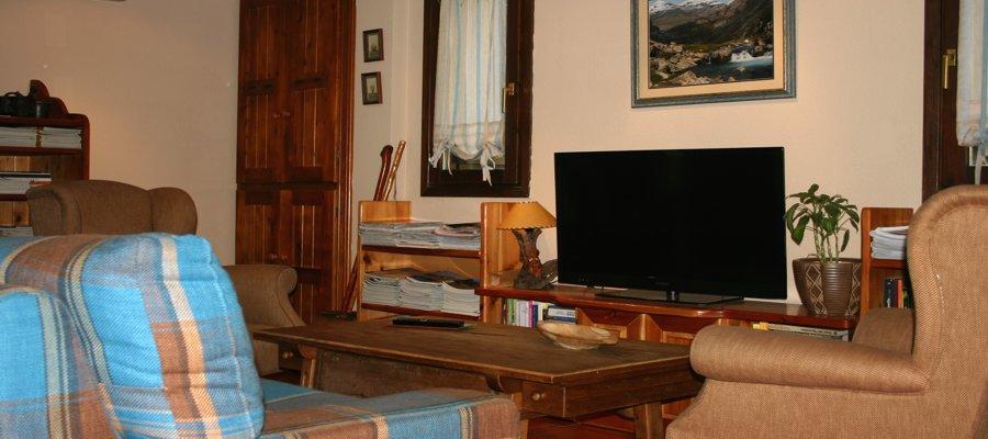 Hotel Vina Olivan Sarvisé Buitenkant foto