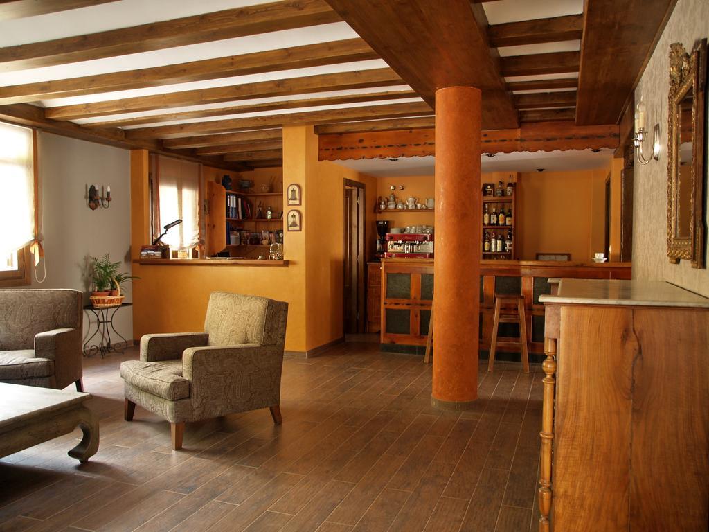 Hotel Vina Olivan Sarvisé Buitenkant foto